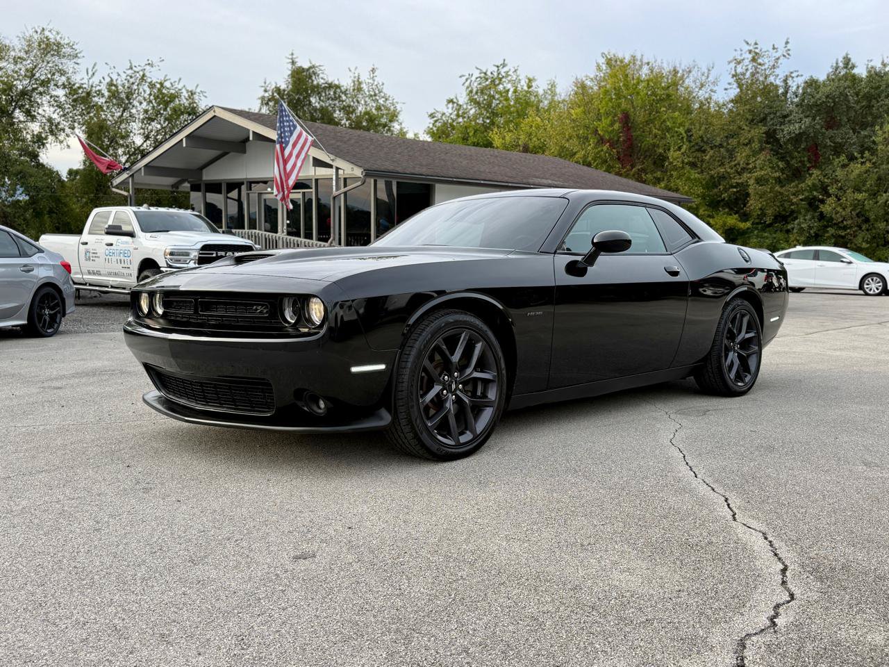 Used 2019 Dodge Challenger R/T RWD image 13