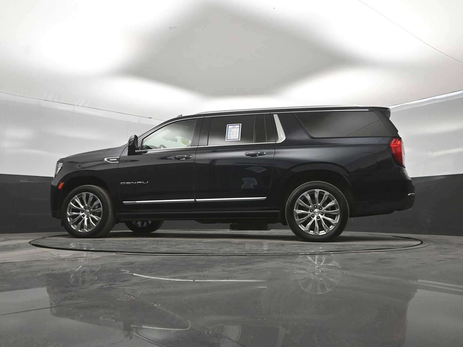 Used 2023 GMC Yukon XL Denali w/ Max Trailering Package AWD/4WD image 40
