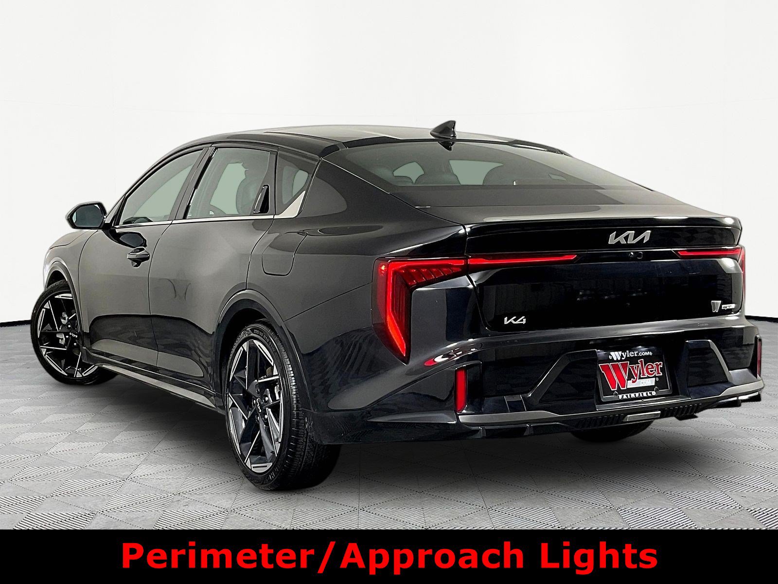 Used 2025 Kia K4 GT-Line w/ GT-Line Premium Package FWD image 4