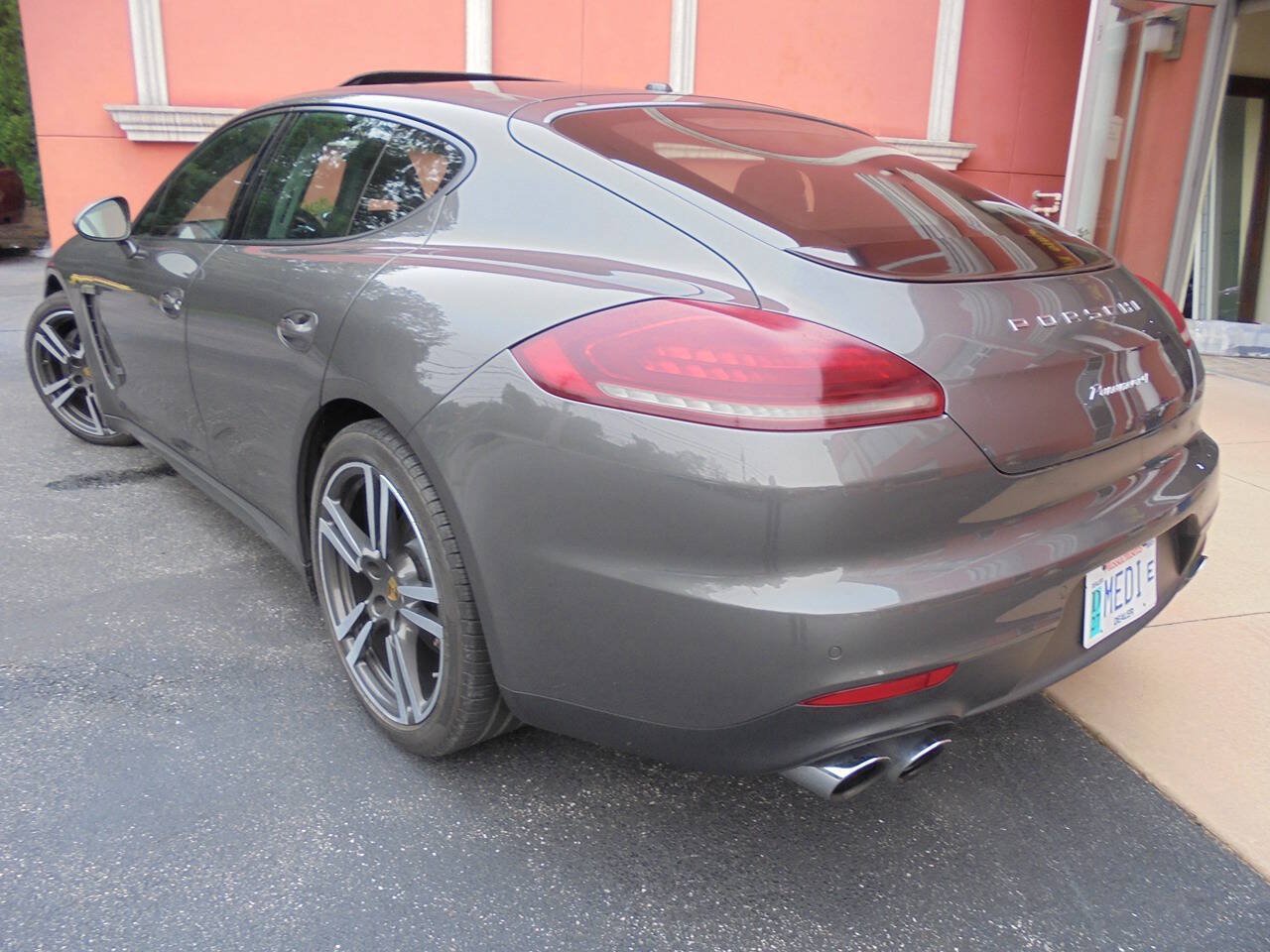 Used 2015 Porsche Panamera 4 AWD/4WD image 25