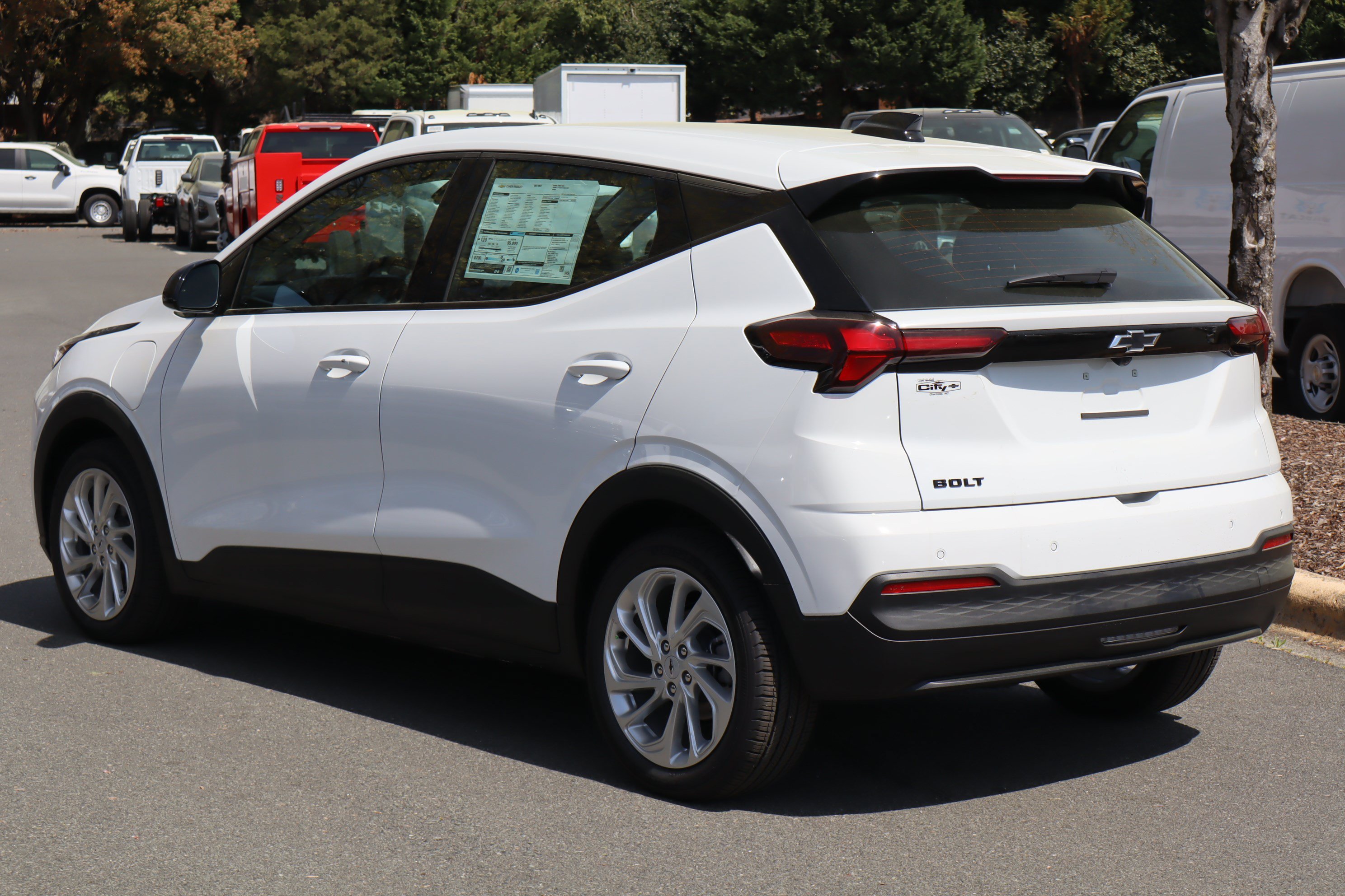 New 2027 Chevrolet Bolt LT w/ Comfort Package FWD image 7