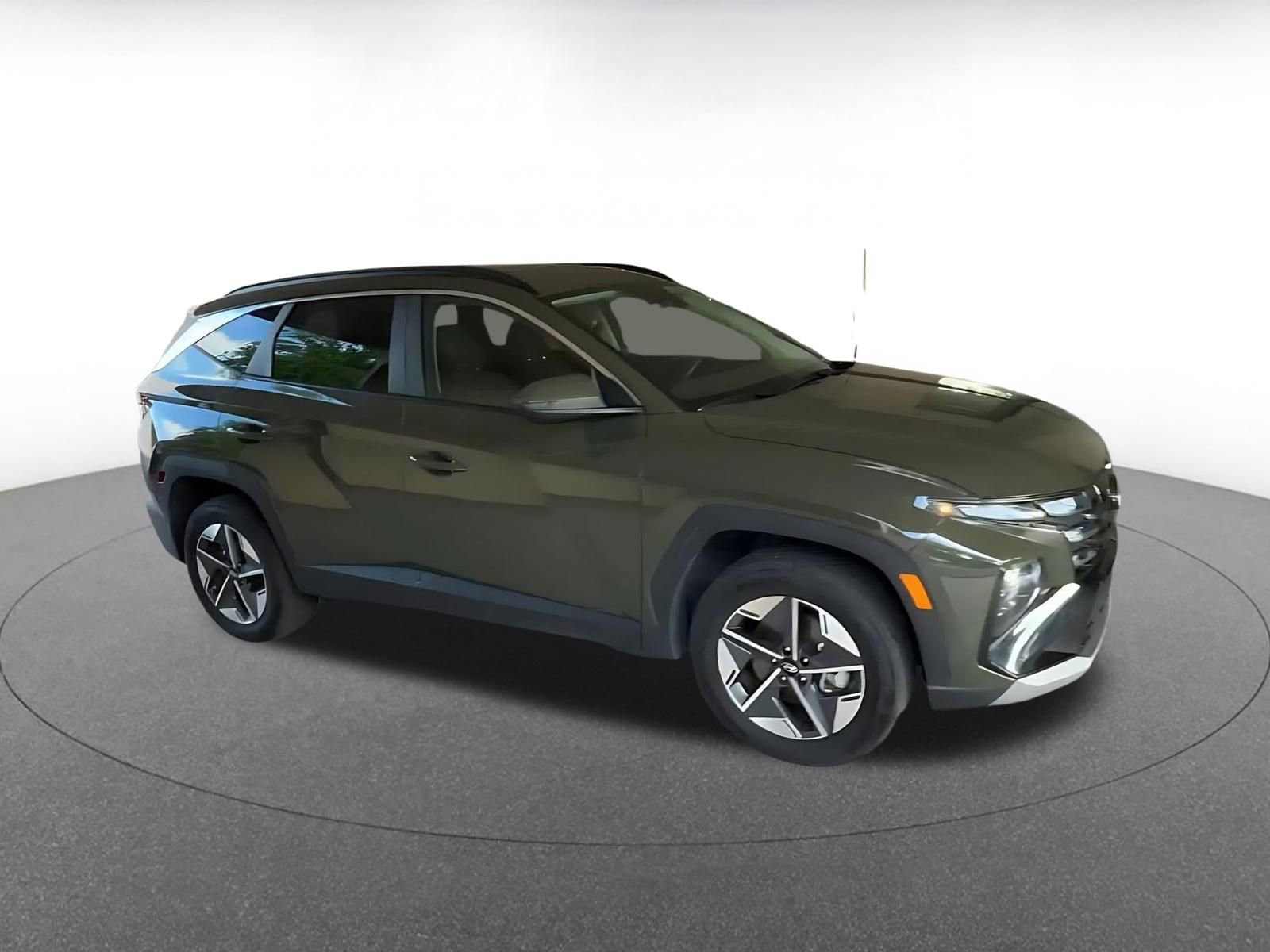 Used 2025 Hyundai Tucson SEL AWD/4WD image 2