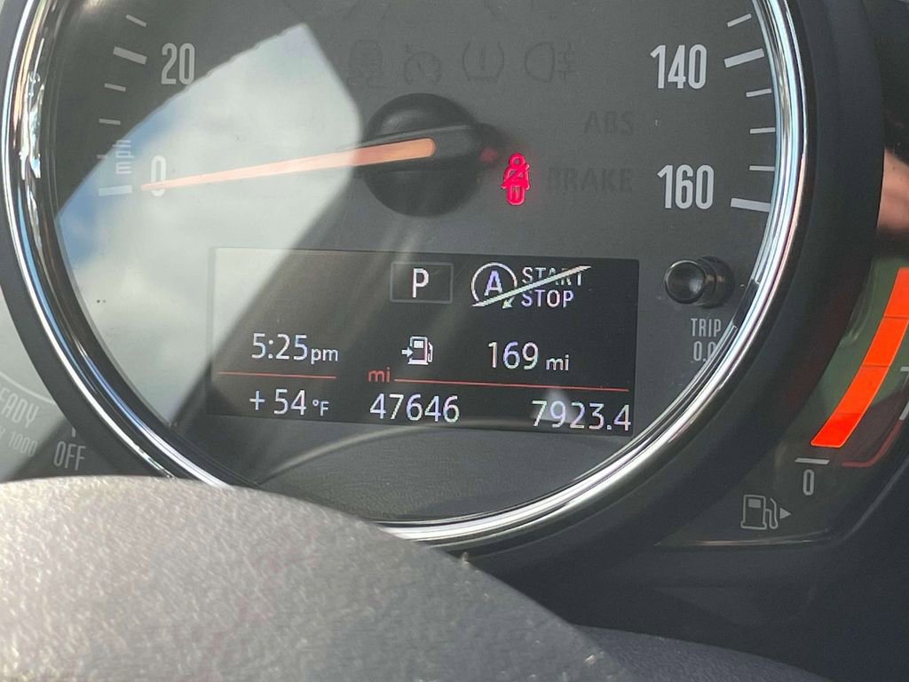 Used 2019 MINI Cooper Clubman S w/ Premium Package image 24