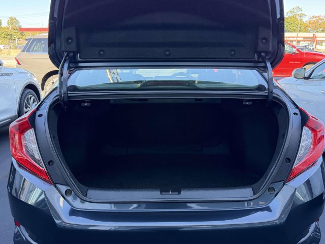 Used 2018 Honda Civic EX-L image 5