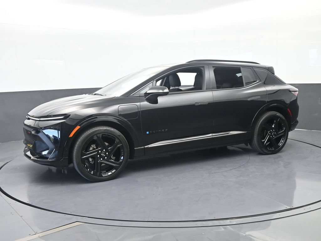 Used 2024 Chevrolet Equinox EV RS FWD image 2