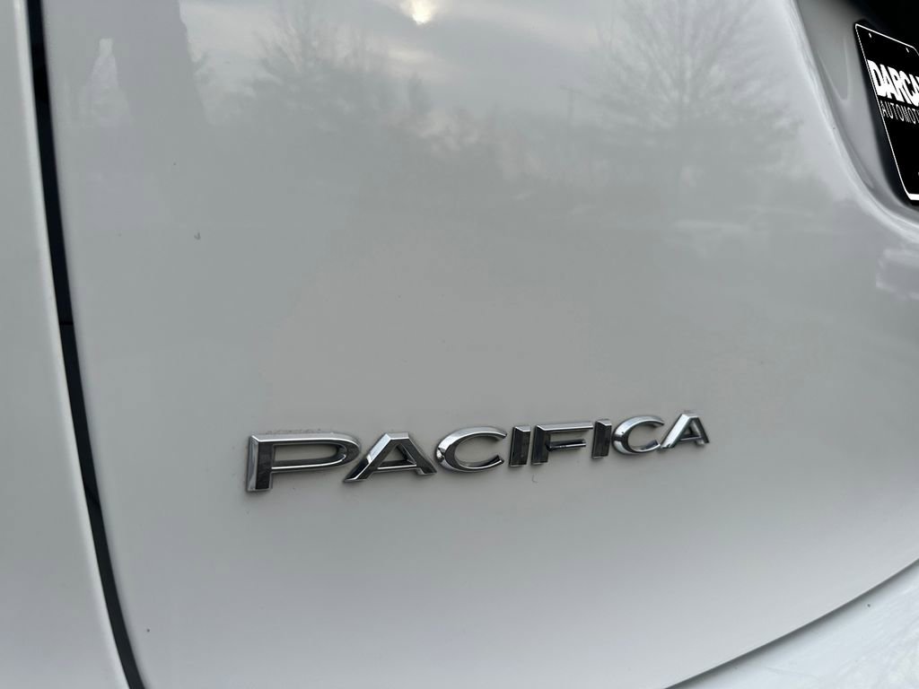 Used 2025 Chrysler Pacifica Select FWD image 31