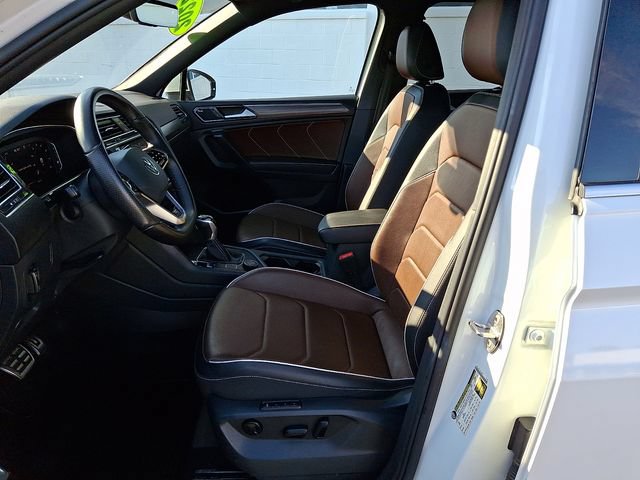Used 2022 Volkswagen Tiguan SEL R-Line AWD/4WD image 14