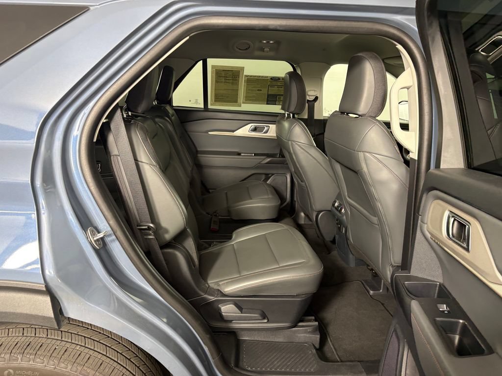 Certified 2025 Ford Explorer Active w/ Active Comfort Package AWD/4WD image 37