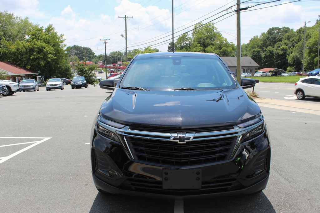 Used 2024 Chevrolet Equinox LS w/ LS Convenience Package FWD image 2