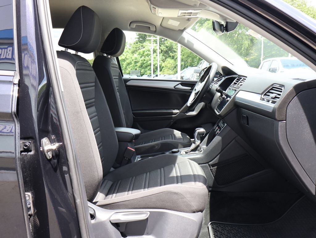 Used 2024 Volkswagen Tiguan S AWD/4WD image 31