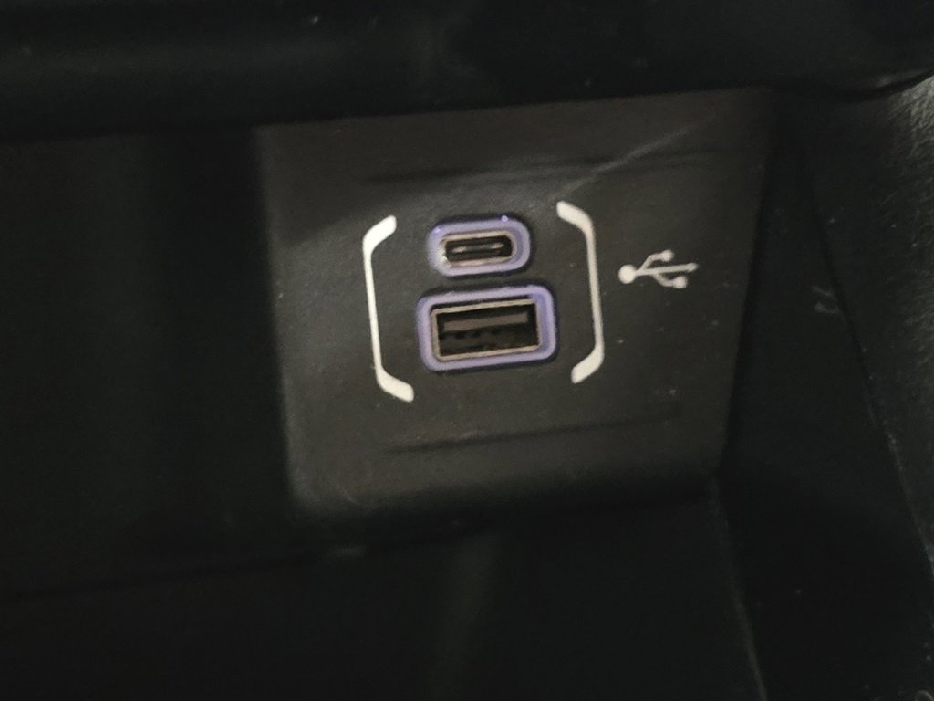 Used 2024 Jeep Compass Limited image 29