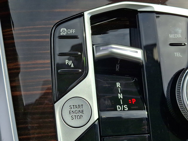 New 2026 BMW X5 xDrive40i w/ Climate Comfort Package image 17