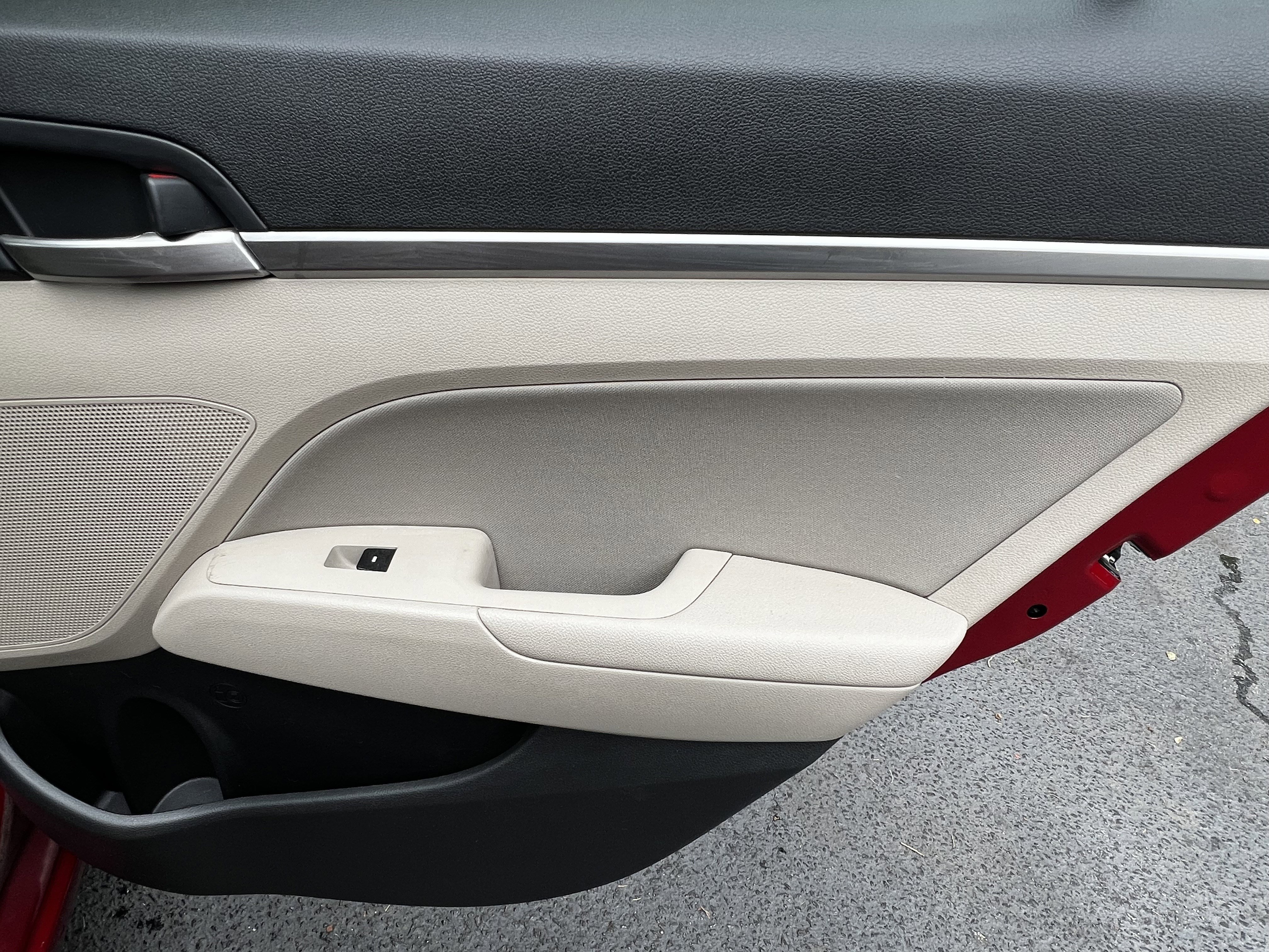 Used 2020 Hyundai Elantra Value Edition FWD image 38