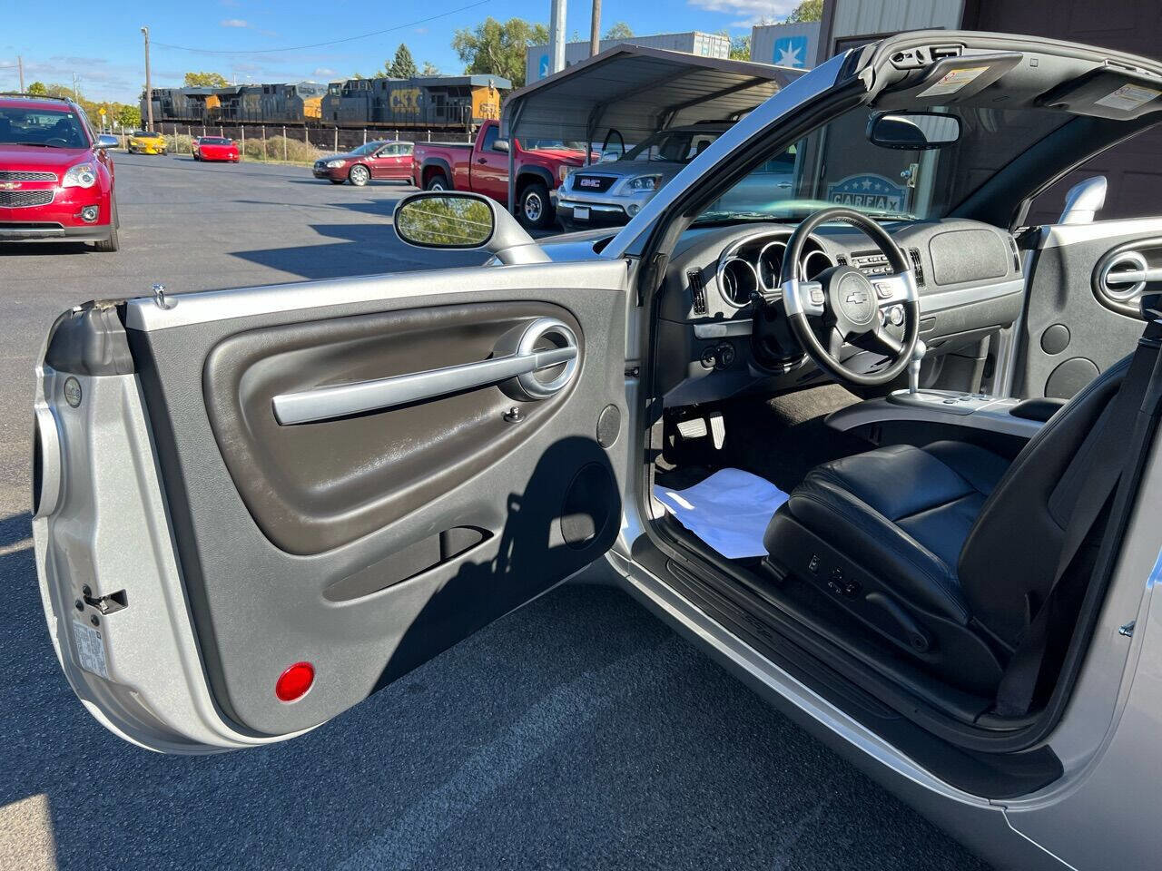 Used 2004 Chevrolet SSR w/ Preferred Equipment Group RWD image 43