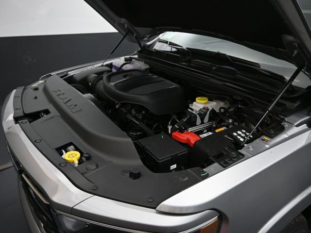 New 2026 RAM 1500 4x4 Crew Cab image 43