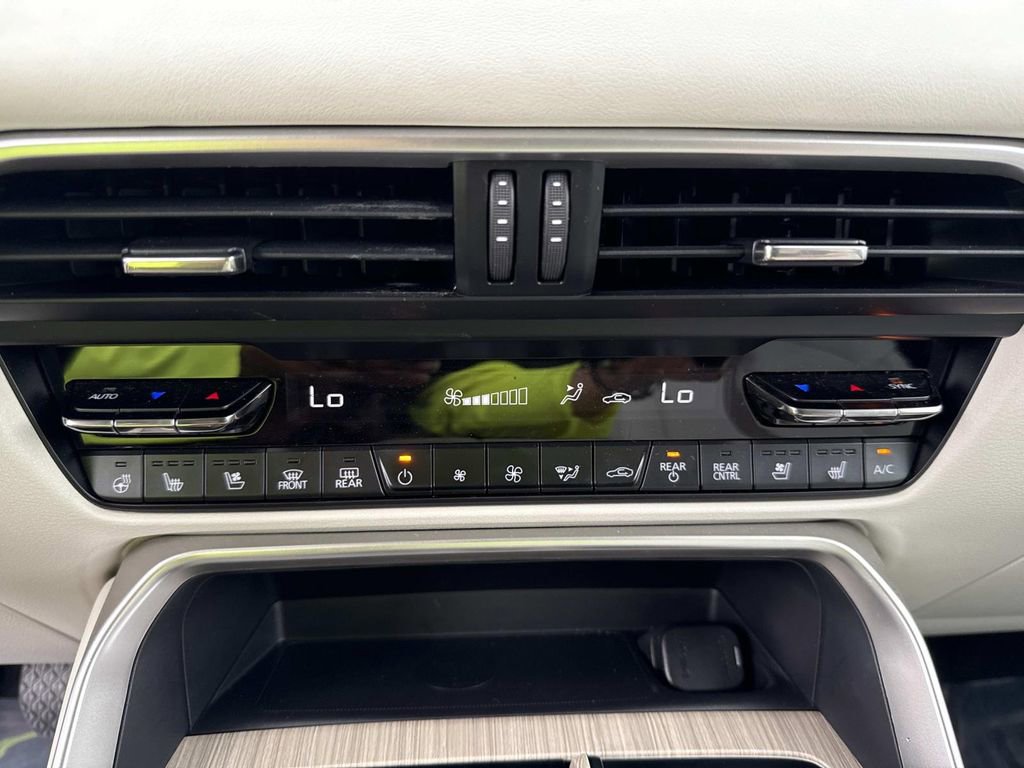 Used 2025 MAZDA CX-90 3.3 Turbo S w/ Premium Package image 34