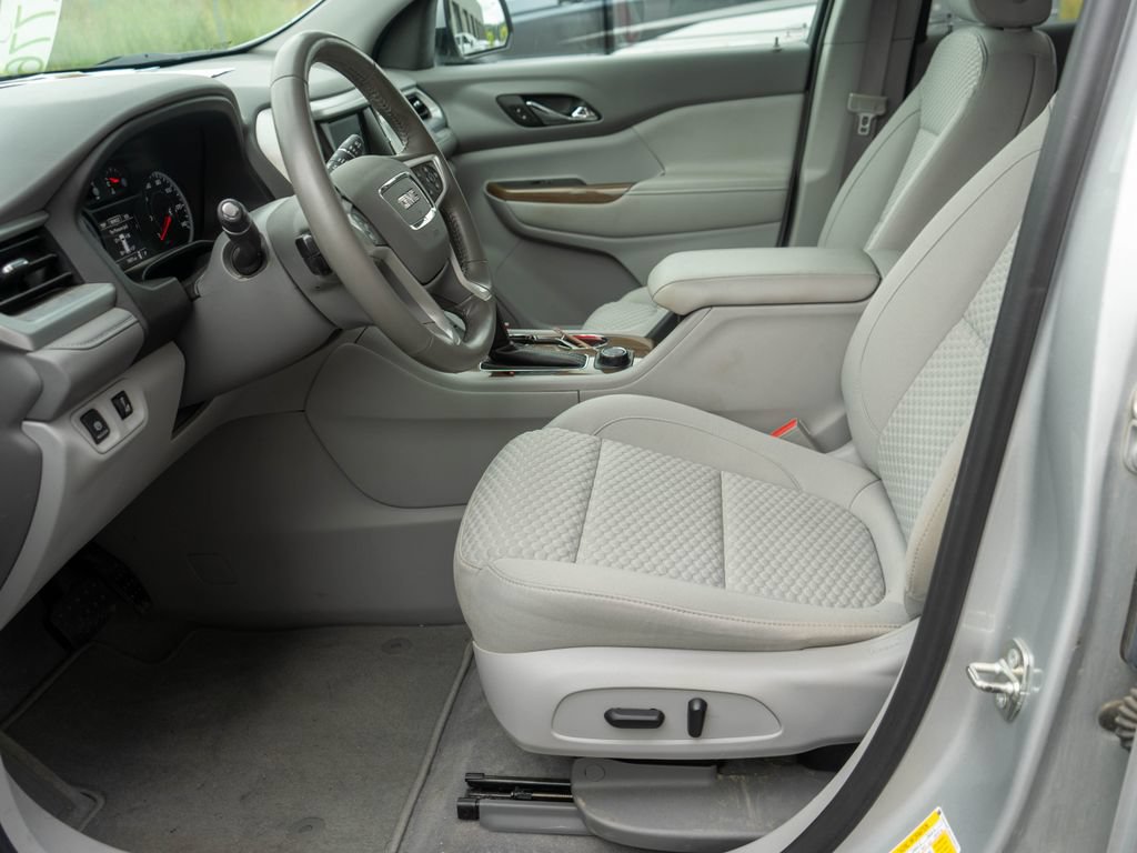 Used 2018 GMC Acadia SLE w/ Driver Alert Package I AWD/4WD image 12