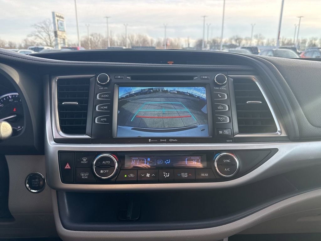 Used 2018 Toyota Highlander XLE image 23