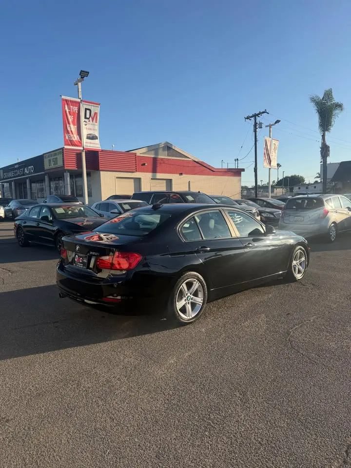 Used 2014 BMW 320i xDrive Sedan AWD/4WD image 5