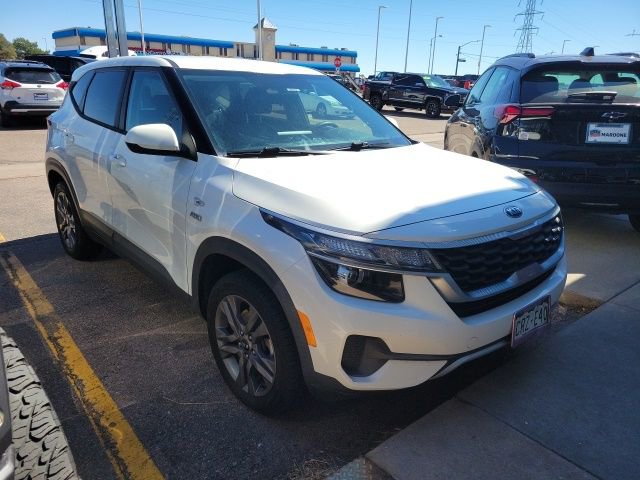 Used 2021 Kia Seltos LX image 3