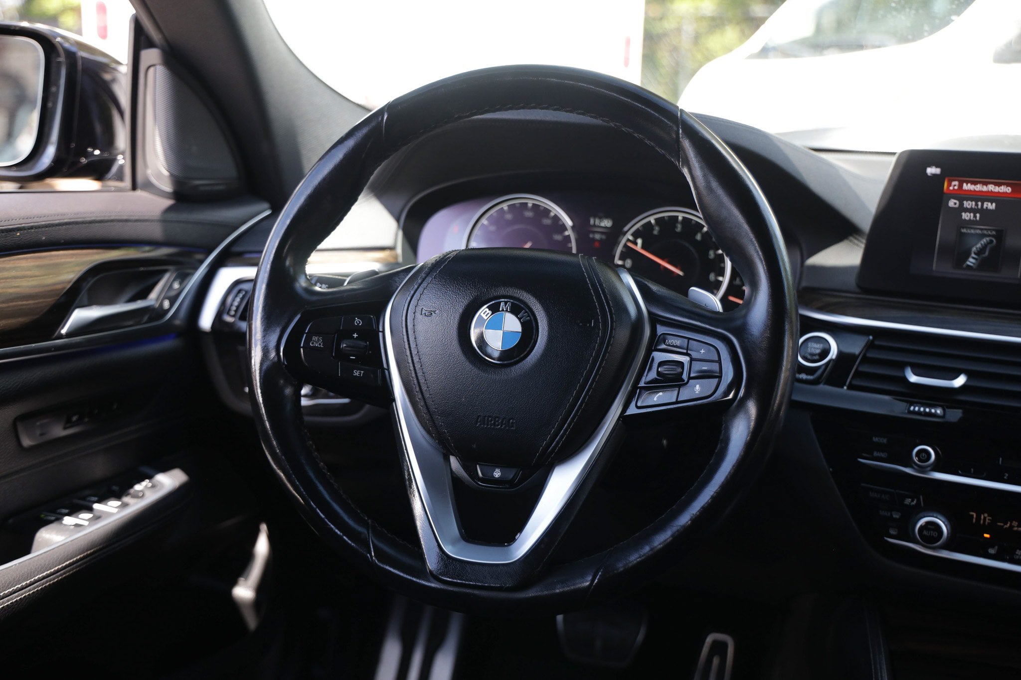 Used 2018 BMW 640i Gran Turismo xDrive w/ M Sport Package AWD/4WD image 37