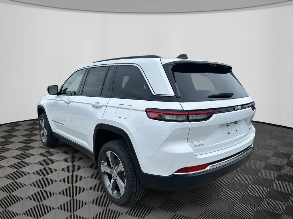 New 2025 Jeep Grand Cherokee Limited w/ Luxury Tech Group II image 3