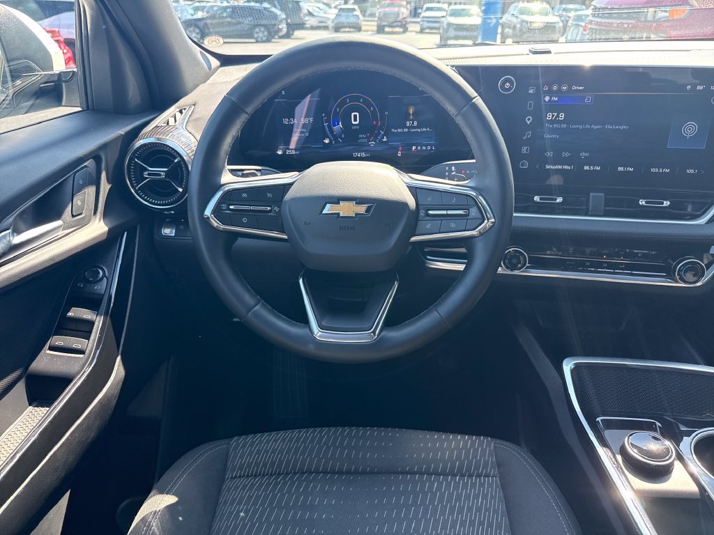 Used 2026 Chevrolet Equinox LT FWD image 15