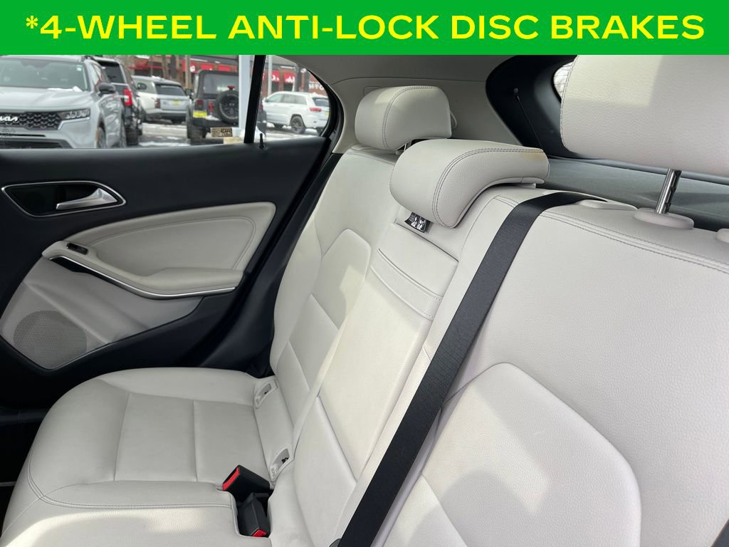 Used 2018 Mercedes-Benz GLA 250 image 17