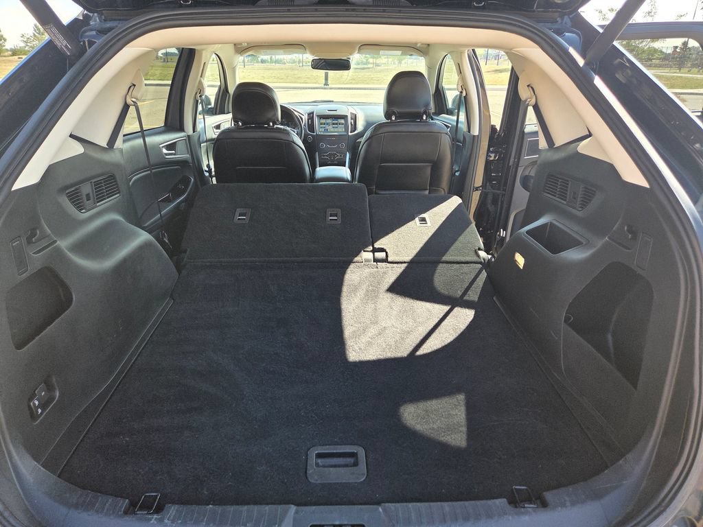Used 2019 Ford Edge SEL w/ Cold Weather Package AWD/4WD image 45