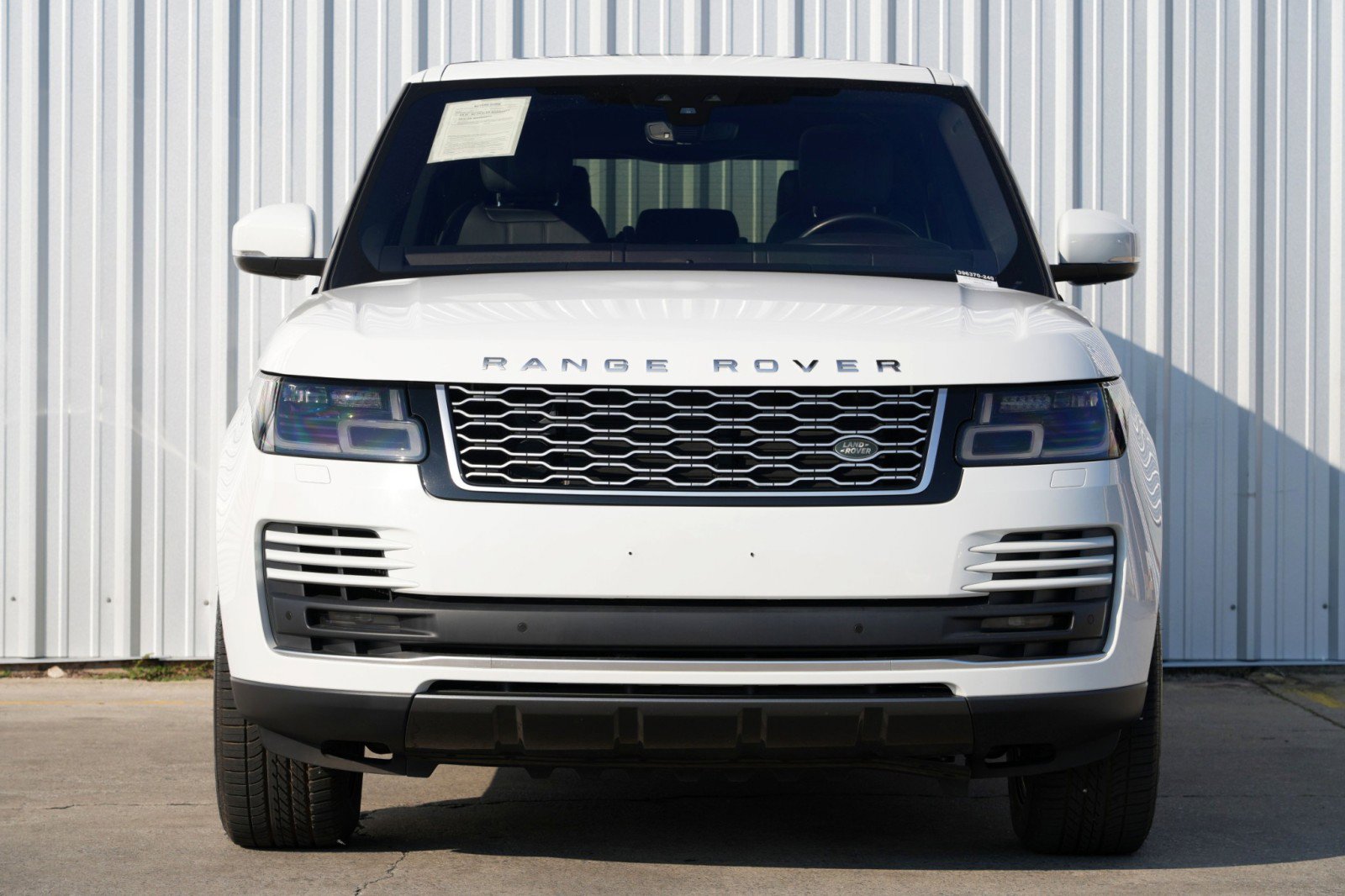Used 2018 Land Rover Range Rover HSE image 6