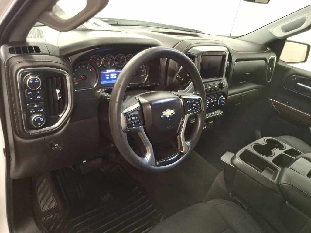 Used 2020 Chevrolet Silverado 1500 LT AWD/4WD image 17