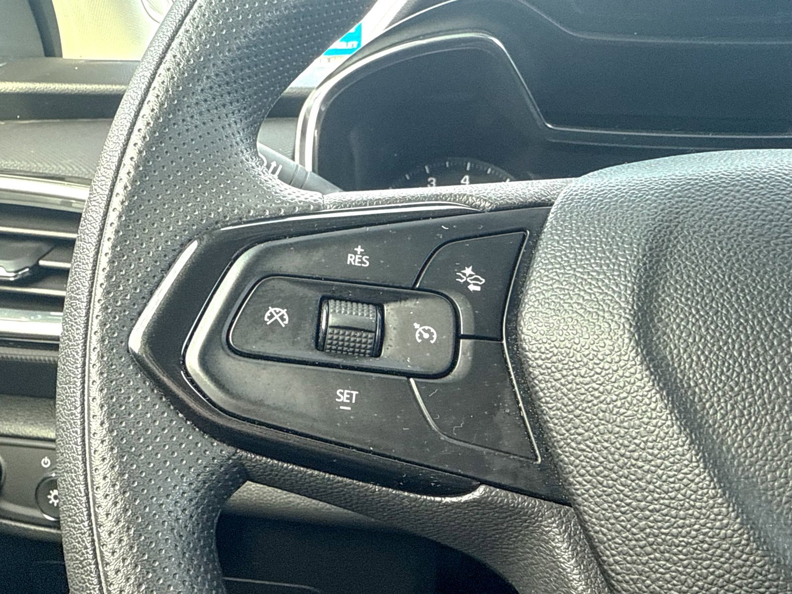 Certified 2023 Chevrolet TrailBlazer LT w/ Convenience Package image 41