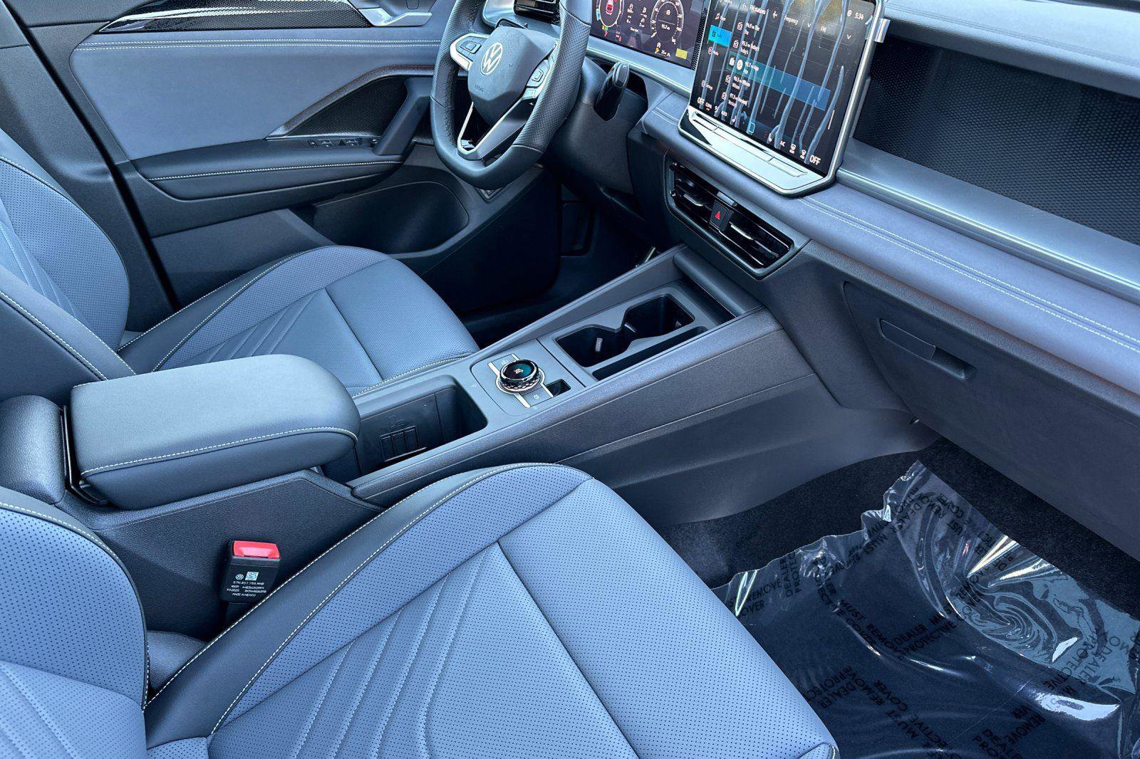 New 2026 Volkswagen Tiguan SE R-Line image 15