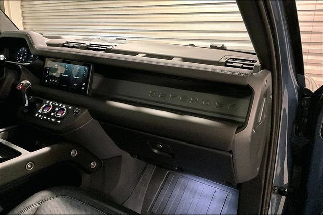 Certified 2024 Land Rover Defender 110 X-Dynamic SE AWD/4WD image 25