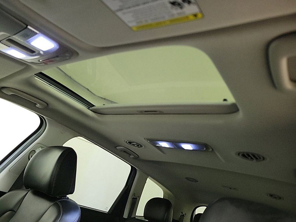 Used 2025 Kia Telluride S image 12