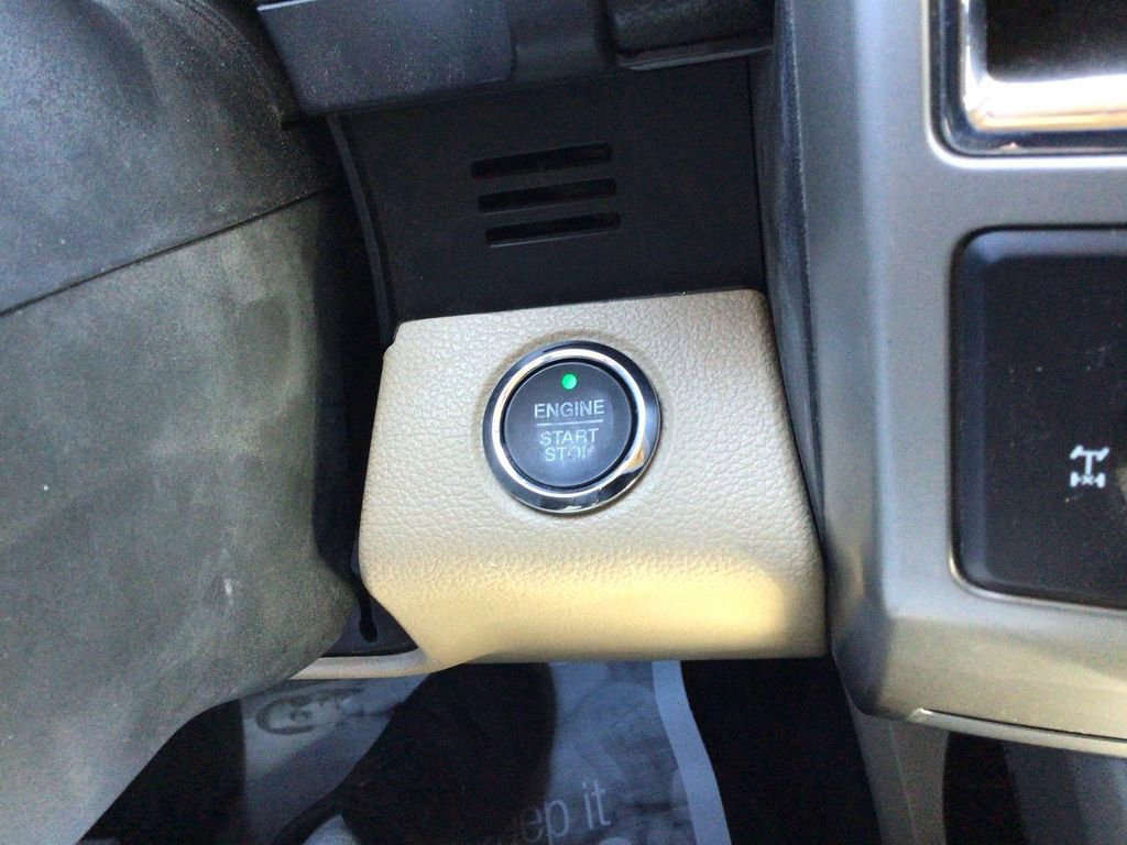 Used 2015 Ford F150 Lariat w/ Equipment Group 502A Luxury image 17