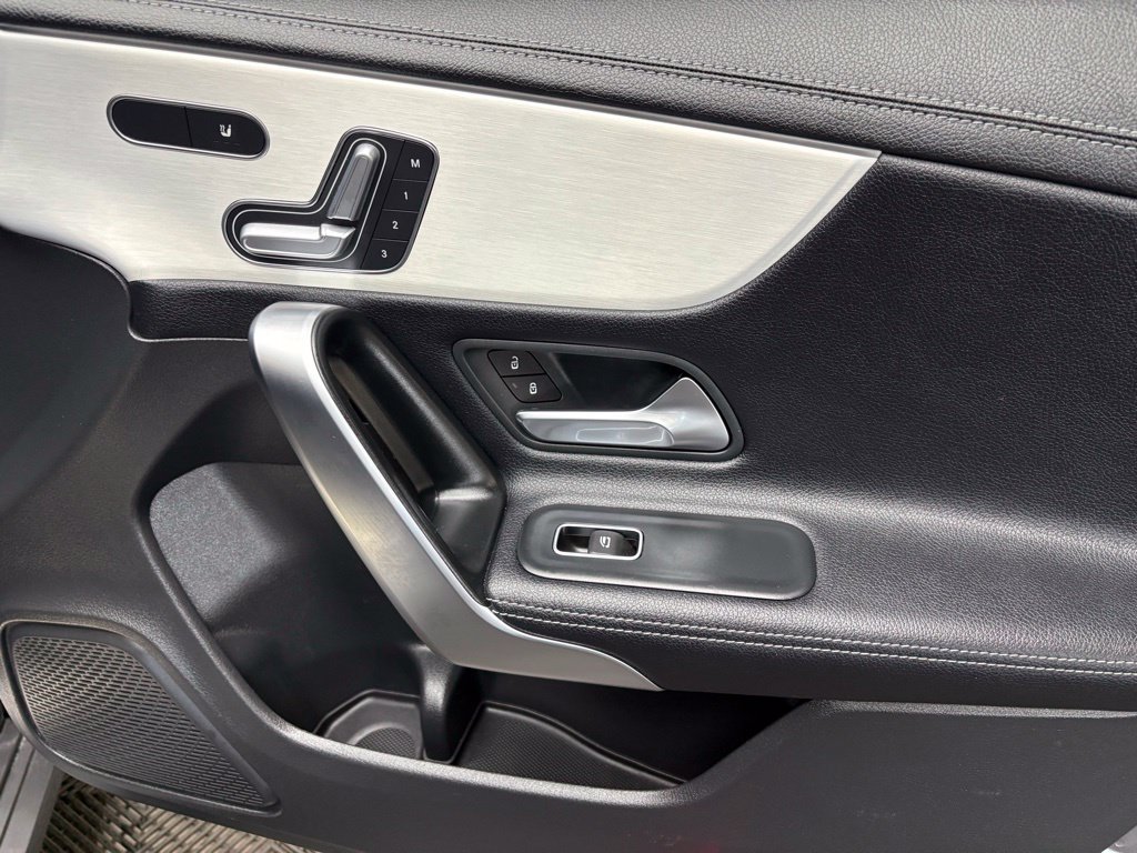 Used 2023 Mercedes-Benz CLA 250 image 53