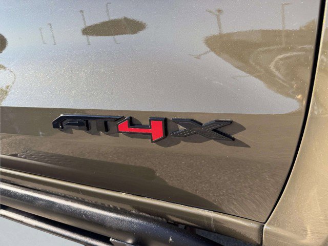 Used 2024 GMC Canyon AT4X image 9