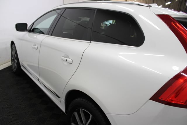 Used 2017 Volvo XC60 T6 Dynamic w/ Preferred Option Package AWD/4WD image 10