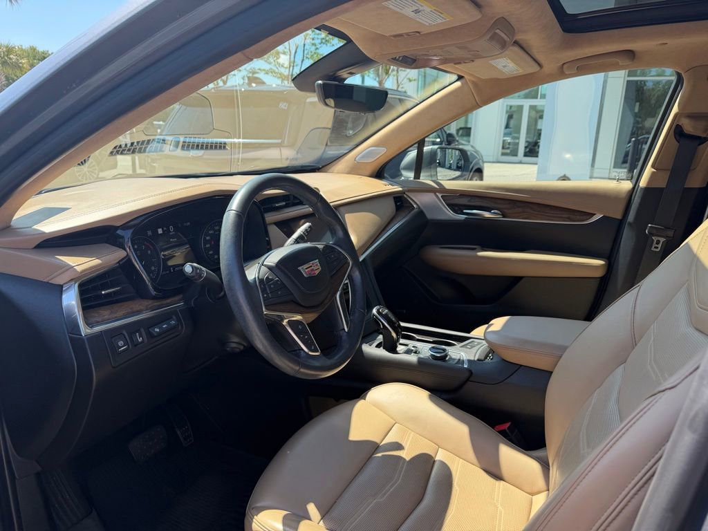 Used 2020 Cadillac XT5 Premium Luxury w/ Platinum Package AWD/4WD image 11