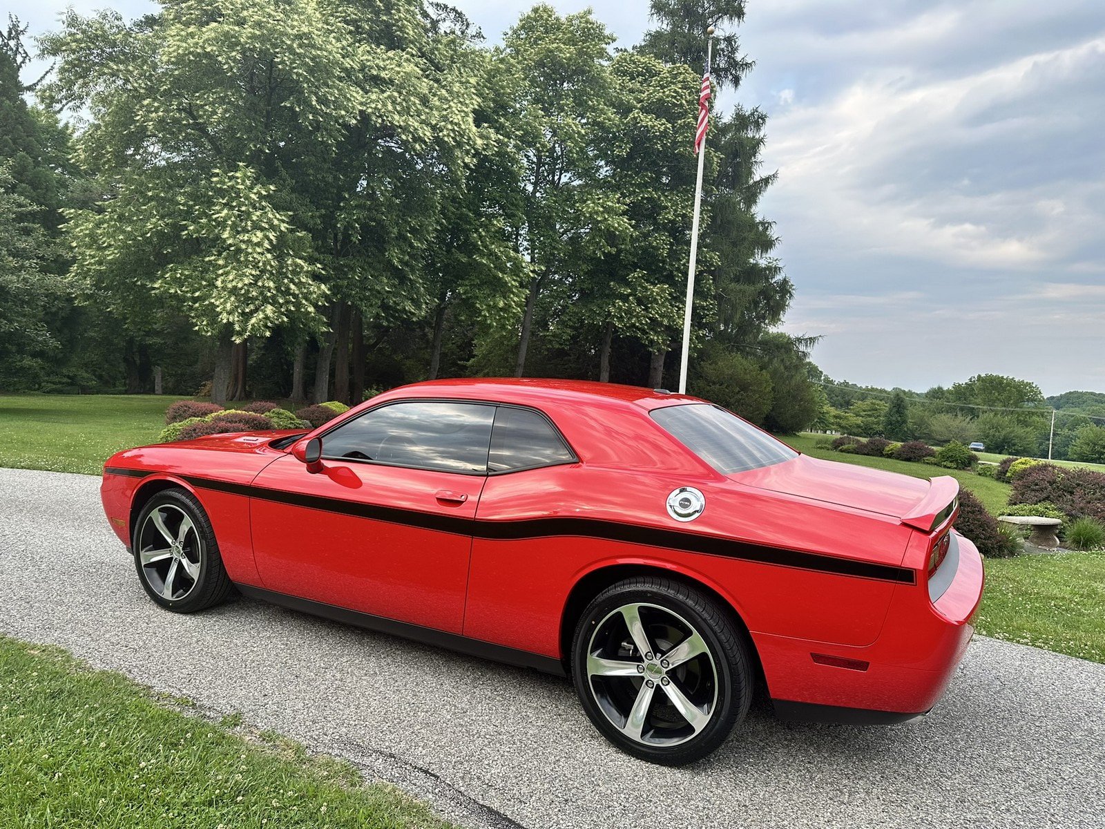 Used 2014 Dodge Challenger R/T w/ Electronics Convenience Group RWD image 7