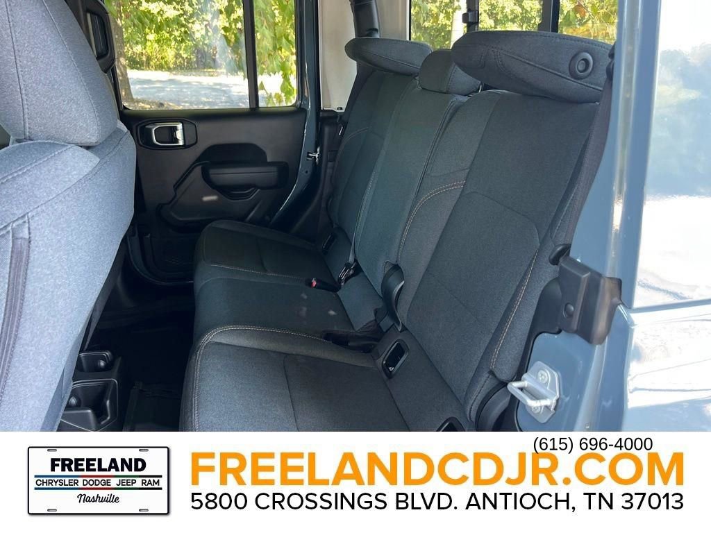 New 2025 Jeep Gladiator Sport image 20