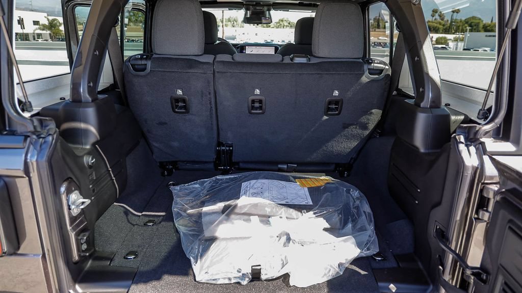 New 2026 Jeep Wrangler Unlimited Sport AWD/4WD image 31