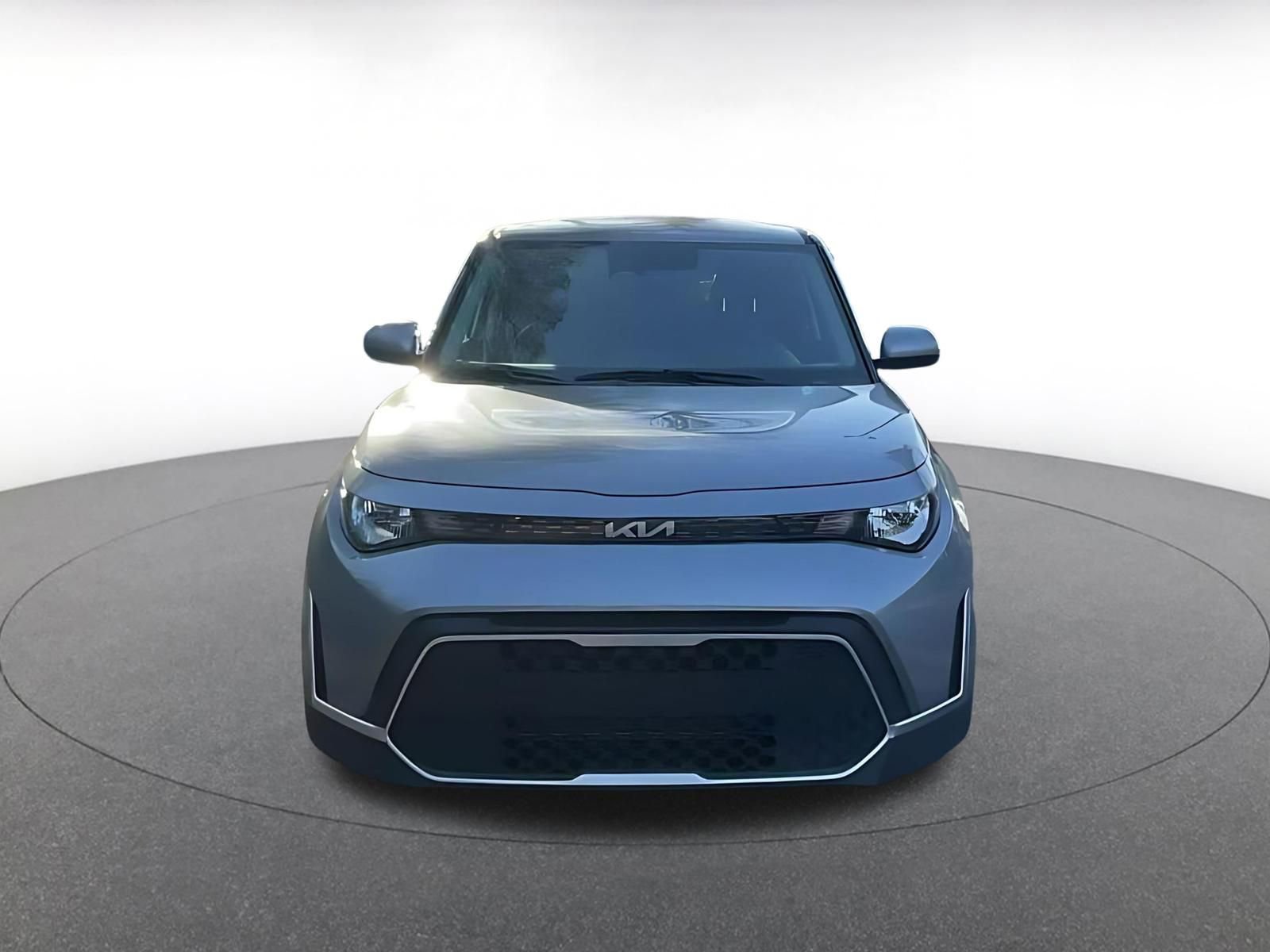 Used 2025 Kia Soul LX w/ LX Technology Package image 4