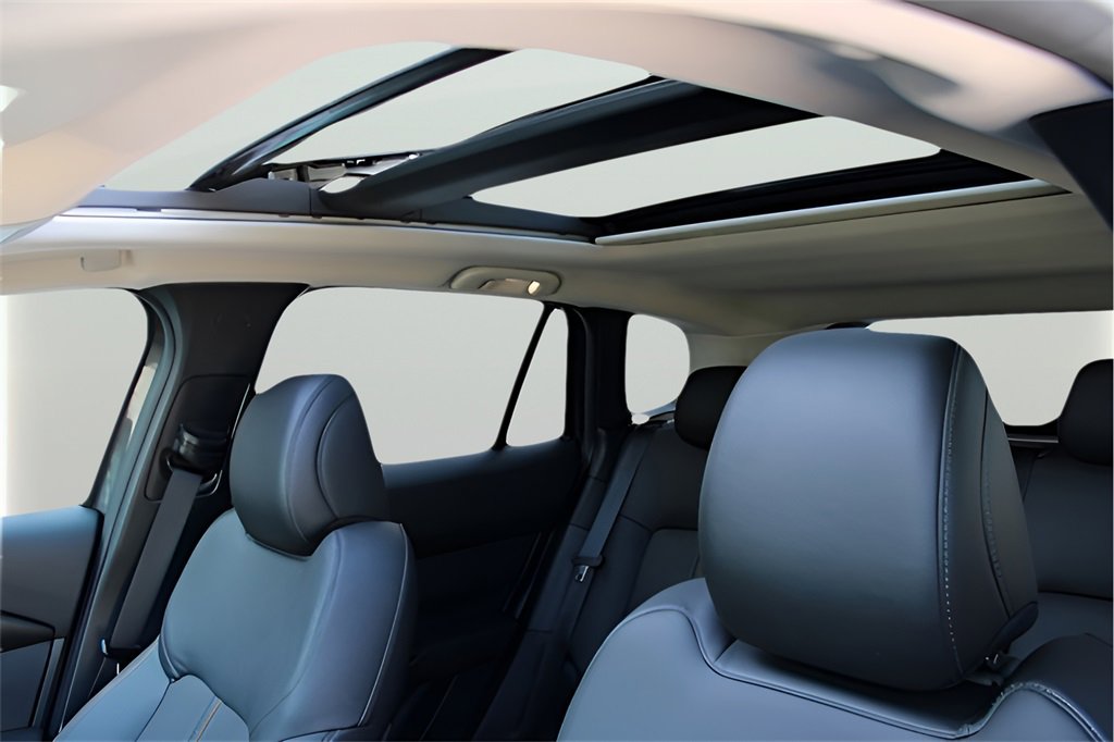 Used 2025 MAZDA CX-50 AWD 2.5 Turbo w/ Premium Pkg image 22