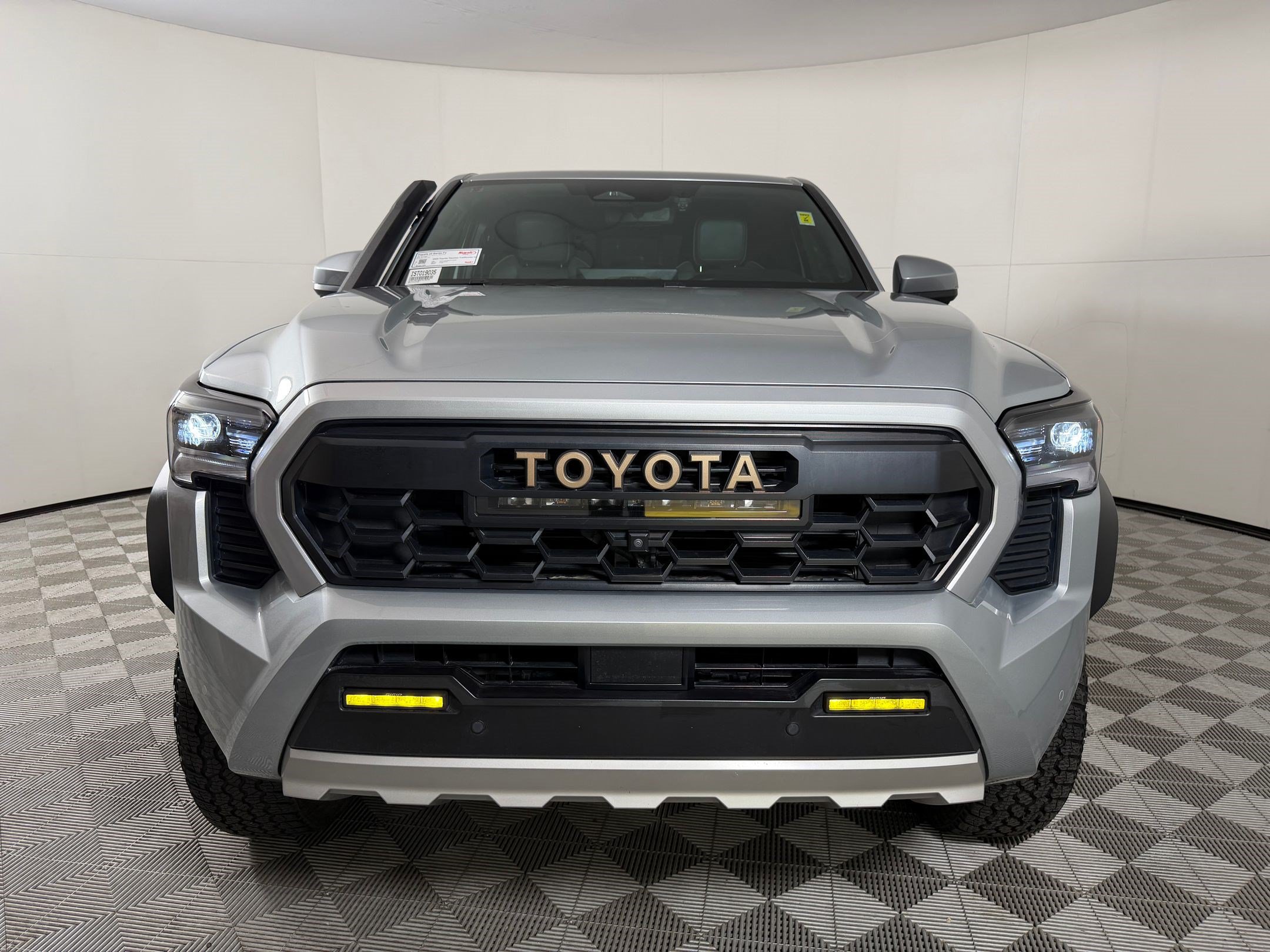 Used 2025 Toyota Tacoma 4x4 Double Cab Hybrid image 6