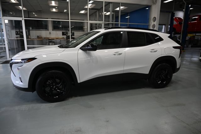 New 2026 Chevrolet Trax LT w/ Sunroof Package FWD image 7