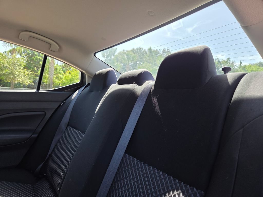 Used 2022 Nissan Versa S FWD image 20