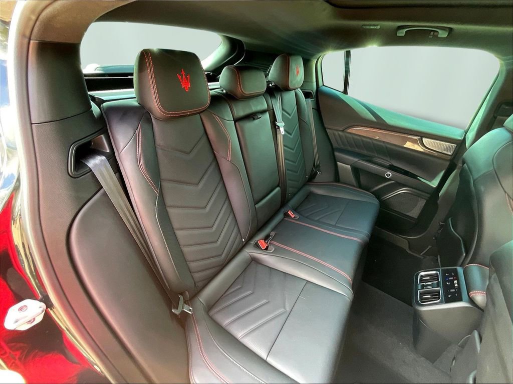 Used 2024 Maserati Grecale Modena AWD/4WD image 25