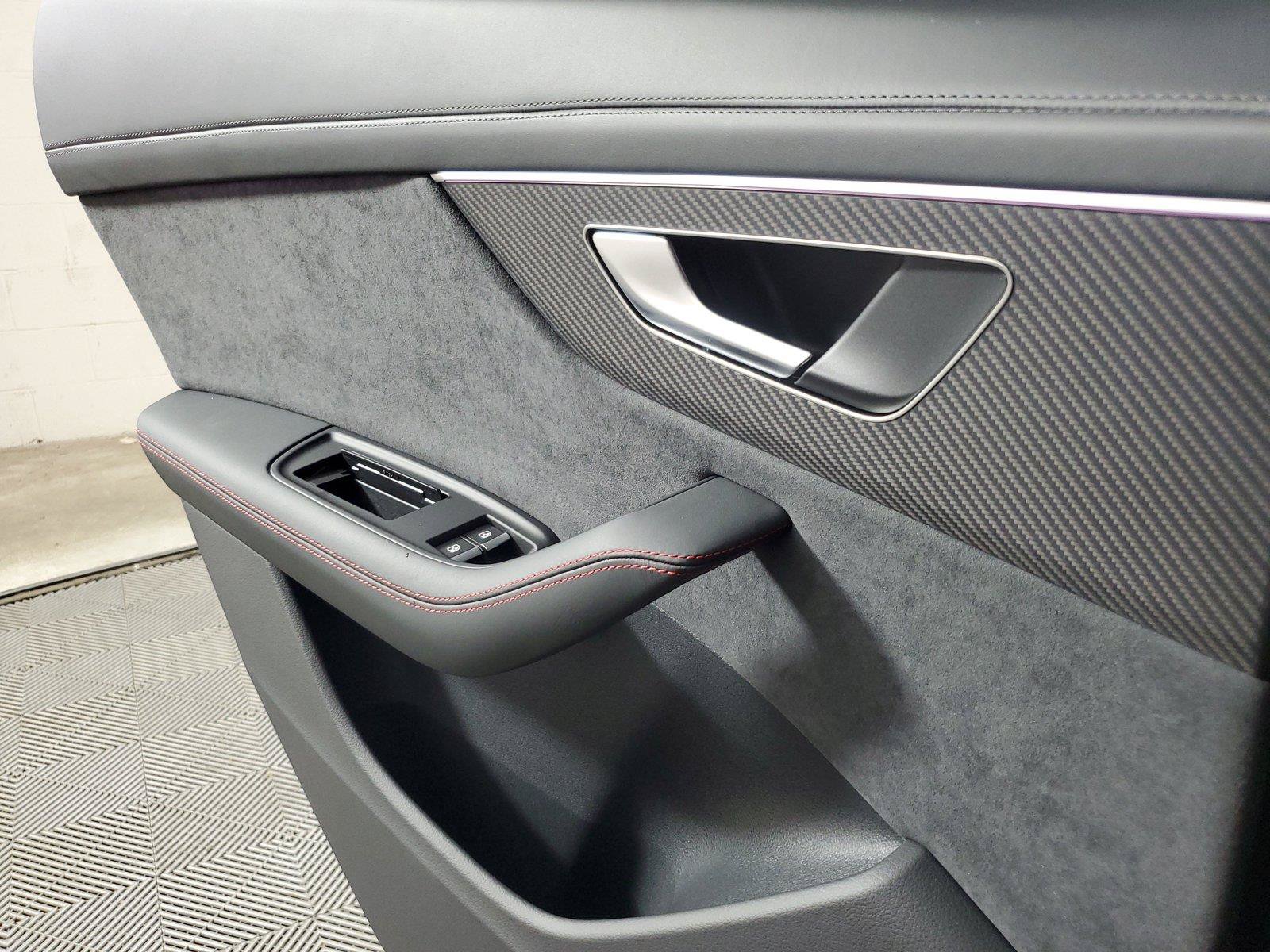 New 2026 Audi SQ8 Prestige AWD/4WD image 18